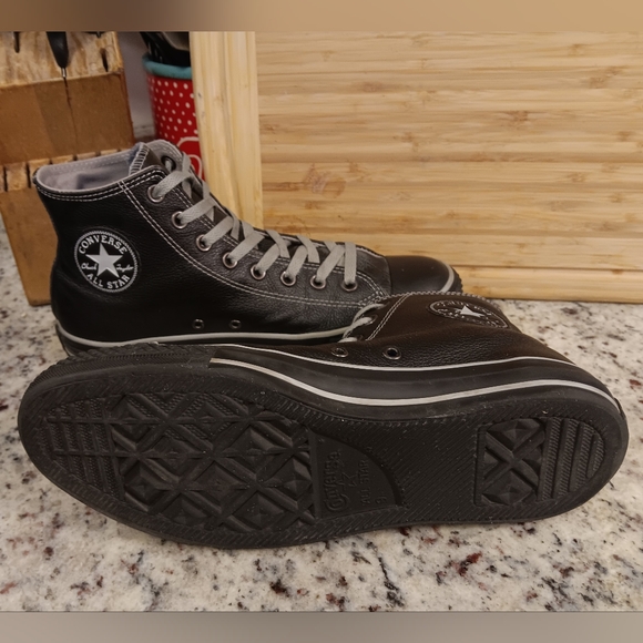 Converse Black High-Top Sneakers Classic Canvas Style - Picture 3 of 5